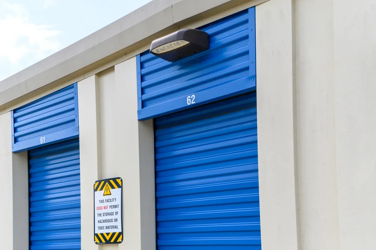 Outdoor lighting KO Storage of Pearsall, TX